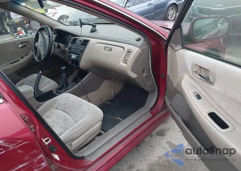 2001 Honda Accord 2.3 Ex from USA, damaged, VIN 1HGCG55671A095690